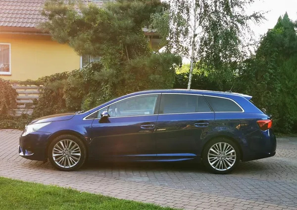 Toyota Avensis cena 42850 przebieg: 274700, rok produkcji 2015 z Korsze małe 781